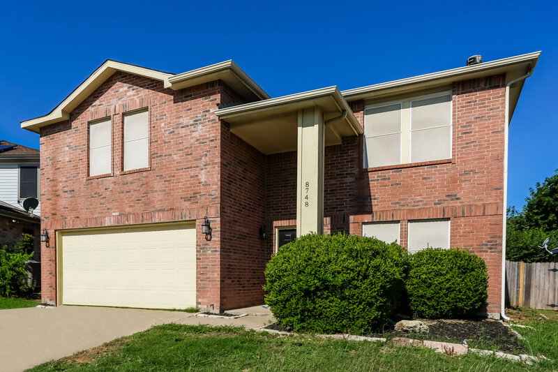2,090/Mo, 8748 Stonebriar Ln Fort Worth, TX 76123 Front View