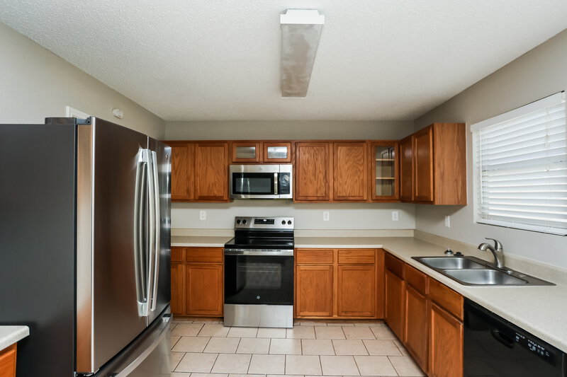 2,090/Mo, 8748 Stonebriar Ln Fort Worth, TX 76123 Kitchen View 2