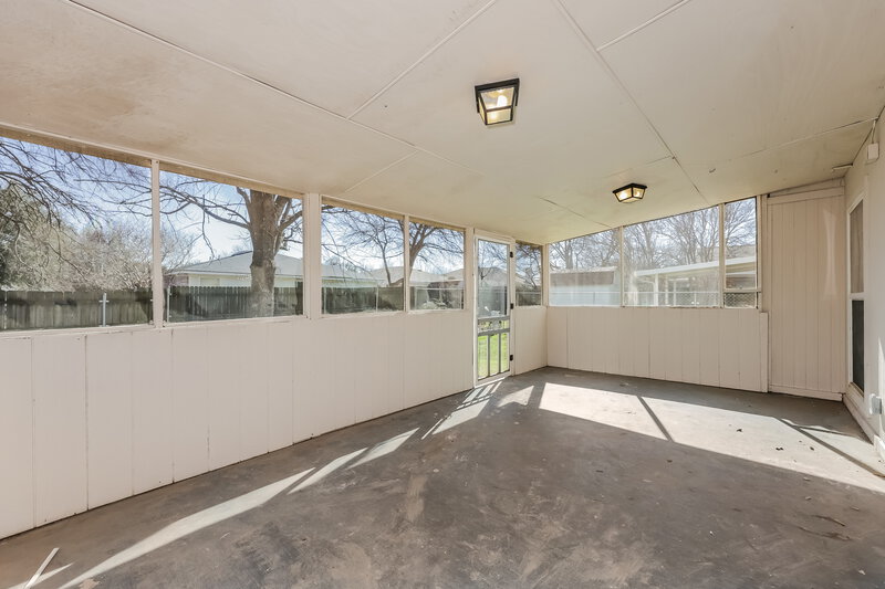 1,895/Mo, 1521 Lincolnshire Way Fort Worth, TX 76134 Sun Room View