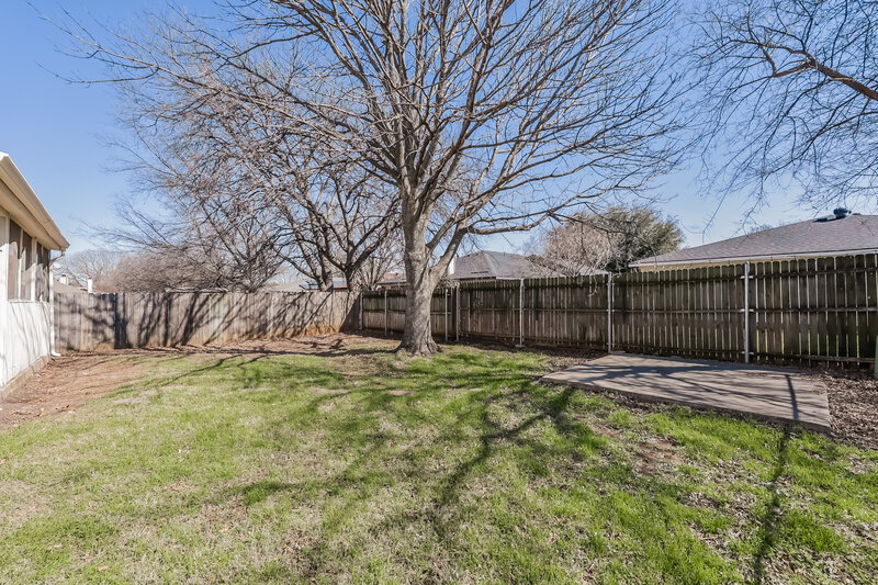 1,895/Mo, 1521 Lincolnshire Way Fort Worth, TX 76134 Backyard View
