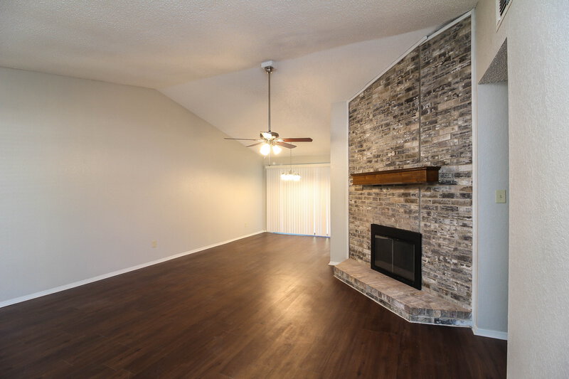 2,135/Mo, 1946 Sage Dr Garland, TX 75040 Living Room View