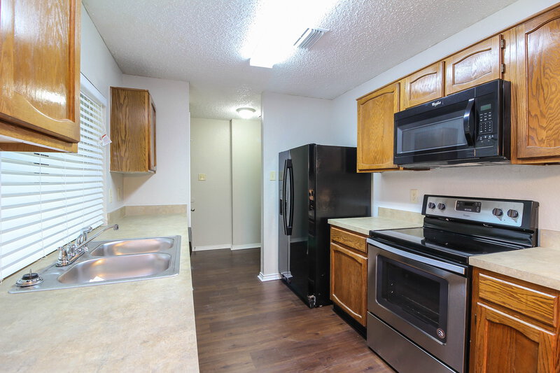 2,135/Mo, 1946 Sage Dr Garland, TX 75040 Kitchen View