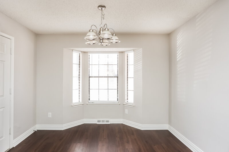 2,455/Mo, 6001 Farmingdale Dr Arlington, TX 76001 Dining Room View 2