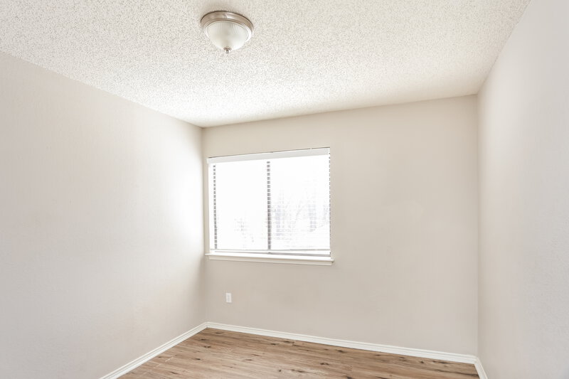 2,455/Mo, 6001 Farmingdale Dr Arlington, TX 76001 Bedroom View 2