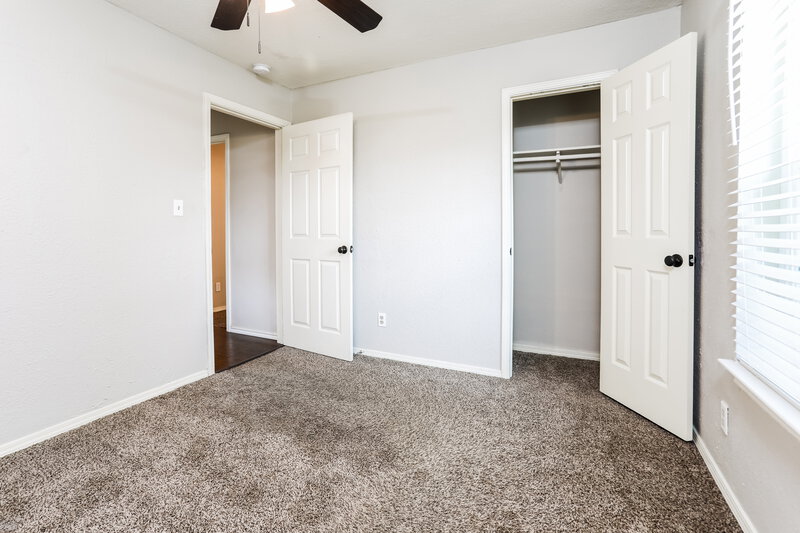 2,335/Mo, 818 Trevor Way Arlington, TX 76001 Bedroom View