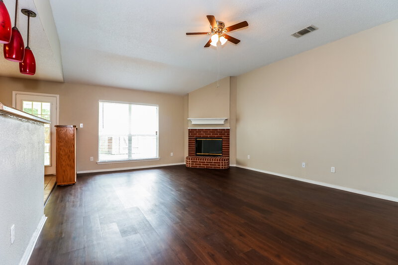 2,445/Mo, 3974 Colorado Springs Dr Fort Worth, TX 76123 Family Room View