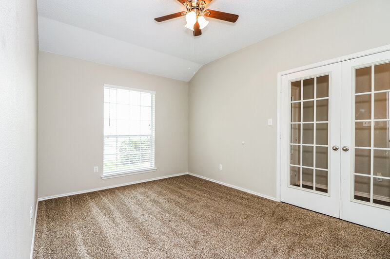 2,445/Mo, 3974 Colorado Springs Dr Fort Worth, TX 76123 Office View