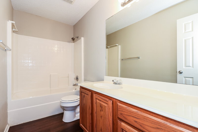 2,445/Mo, 3974 Colorado Springs Dr Fort Worth, TX 76123 Bathroom View