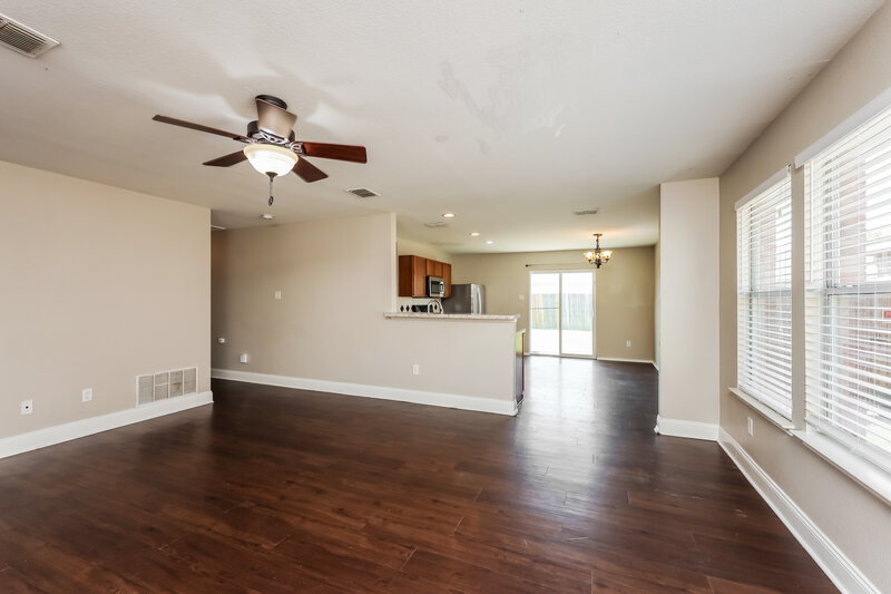 1,725/Mo, 2014 Gardenia Dr Forney, TX 75126 Living Room View 2