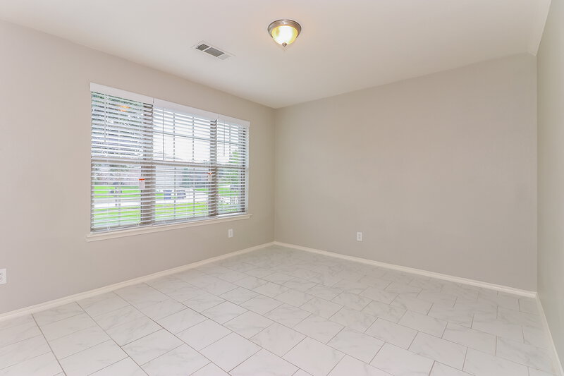 2,460/Mo, 7209 Lindentree Ln Fort Worth, TX 76137 Living Room View