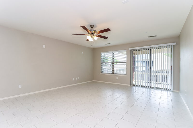 2,460/Mo, 7209 Lindentree Ln Fort Worth, TX 76137 Family Room View