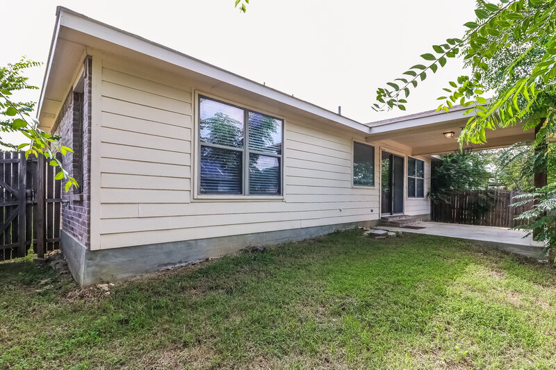 2,460/Mo, 7209 Lindentree Ln Fort Worth, TX 76137 Rear View