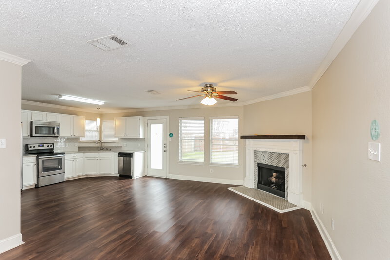 2,375/Mo, 1215 Singletree Ct Forney, TX 75126 Living Room View