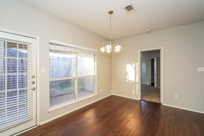 1,920/Mo, 903 Crestwood Dr Cedar Hill, TX 75104 Dining Room View