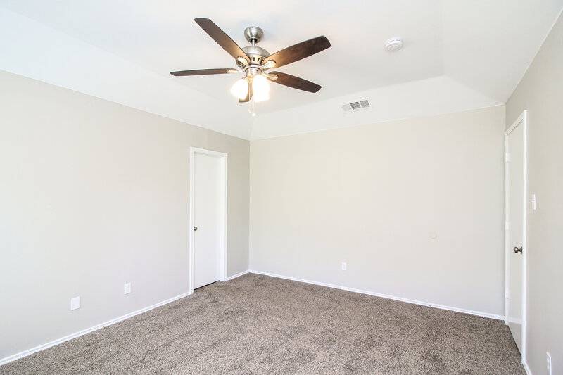2,170/Mo, 1037 S Pepperidge Dr Lancaster, TX 75134 Master Bathroom View