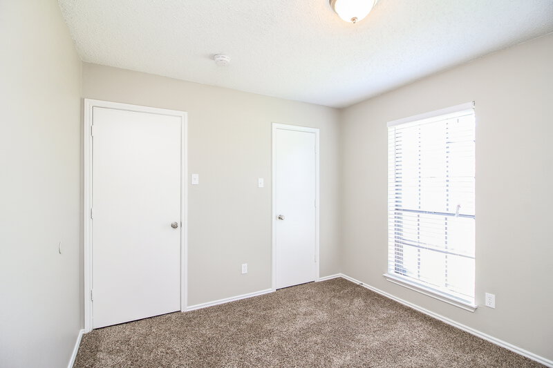 2,170/Mo, 1037 S Pepperidge Dr Lancaster, TX 75134 Bedroom View