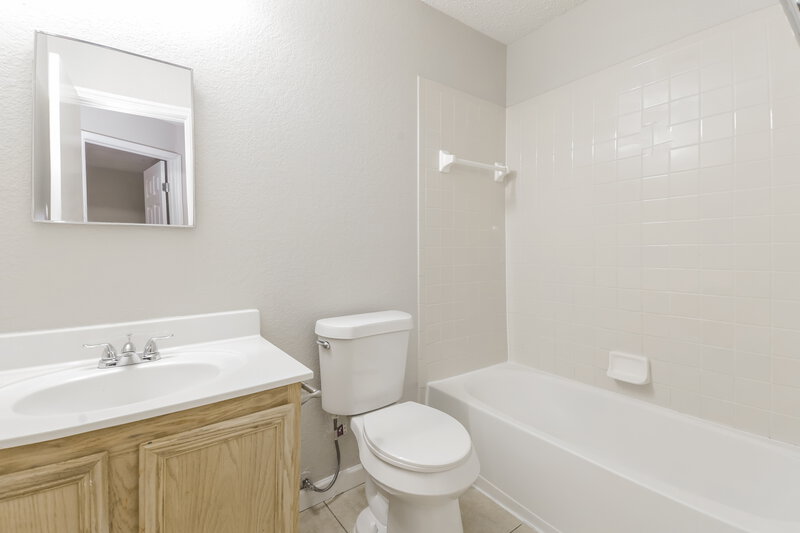 2,835/Mo, 324 Rosewood Ln Cedar Hill, TX 75104 Bathroom View