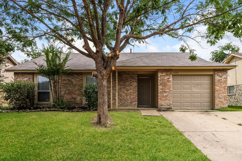 2,245/Mo, 2509 Arapaho Dr Arlington, TX 76018 External View