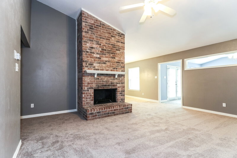 2,245/Mo, 2509 Arapaho Dr Arlington, TX 76018 Living Room View