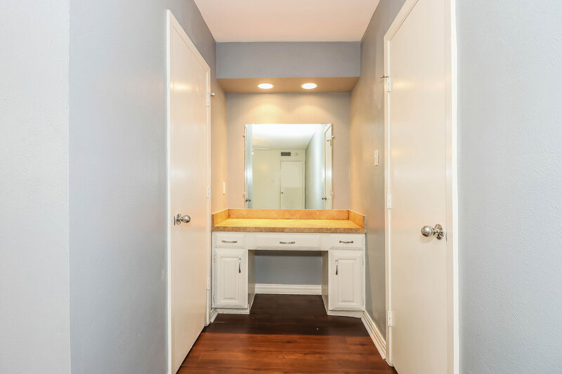 2,245/Mo, 2509 Arapaho Dr Arlington, TX 76018 Hallway View
