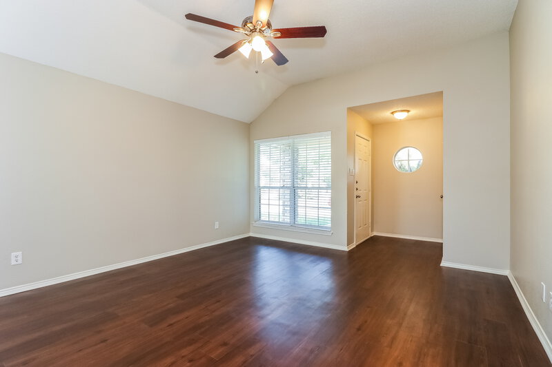 1,990/Mo, 6912 Aston Dr North Richland Hills, TX 76182 Living Room View