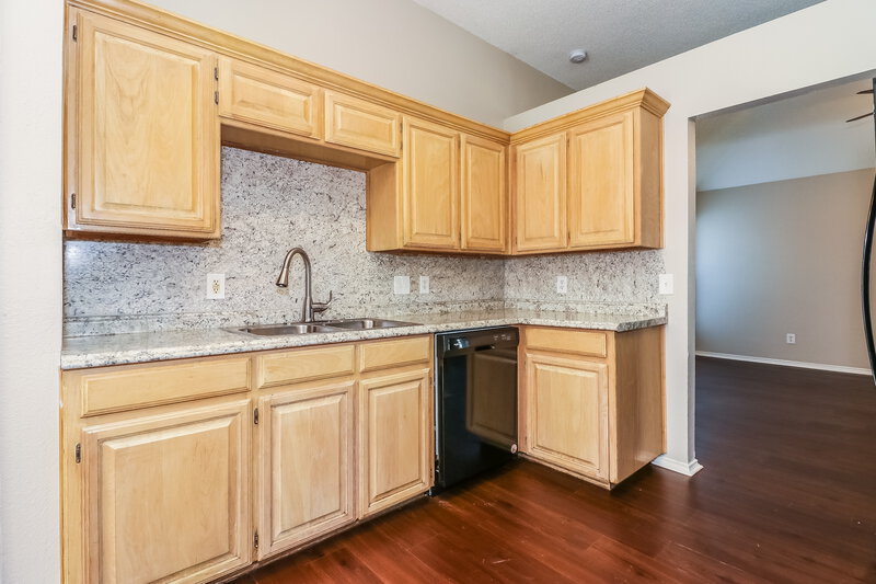 1,990/Mo, 6912 Aston Dr North Richland Hills, TX 76182 Kitchen View