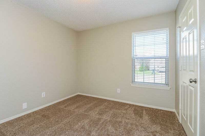 1,990/Mo, 6912 Aston Dr North Richland Hills, TX 76182 Bedroom View