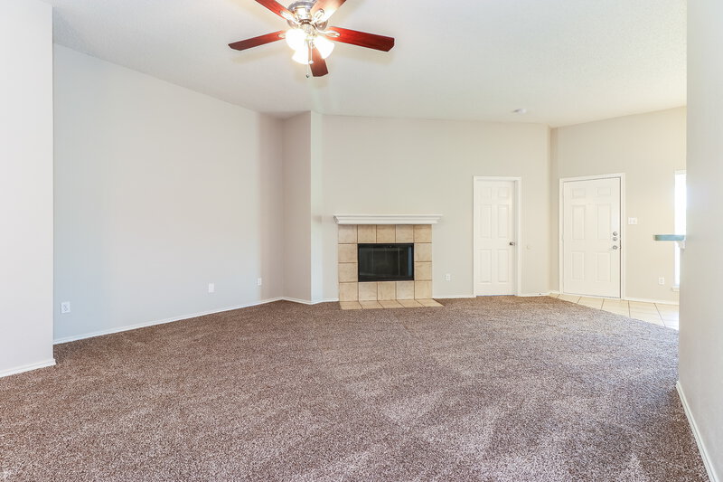 2,310/Mo, 3940 Silver Springs Dr Fort Worth, TX 76123 Living Room View