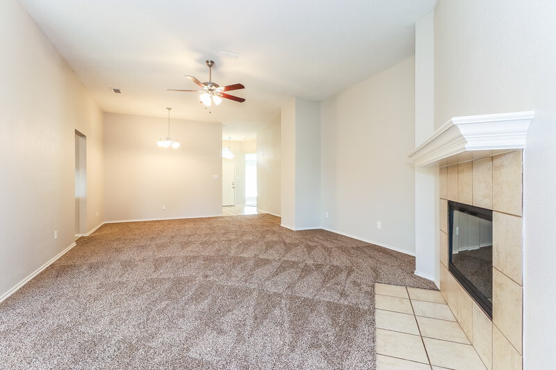 2,310/Mo, 3940 Silver Springs Dr Fort Worth, TX 76123 Living Room View 2