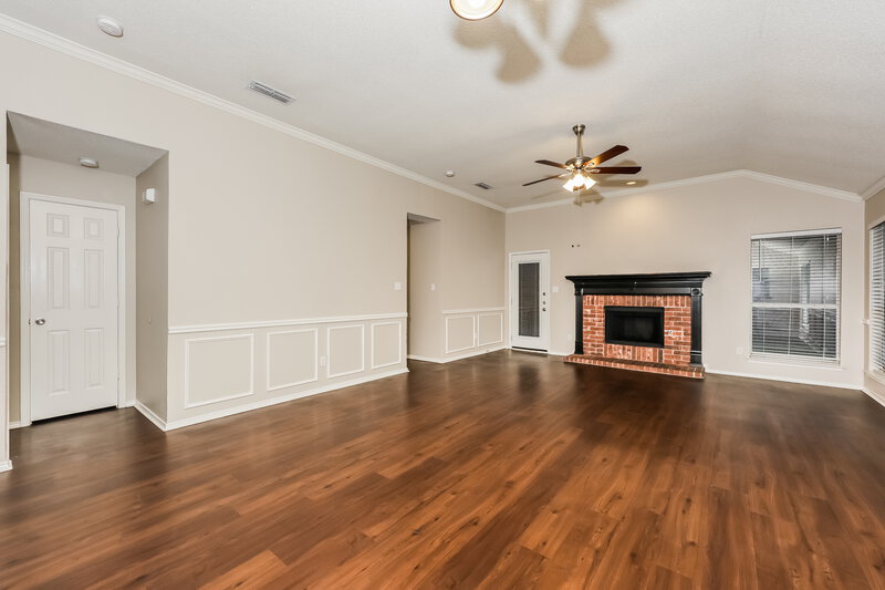 2,285/Mo, 2844 Claremont Dr Grand Prairie, TX 75052 Living Room View