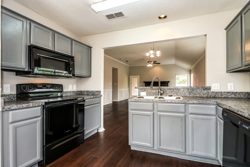 2,675/Mo, 2844 Claremont Dr Grand Prairie, TX 75052 Kitchen View