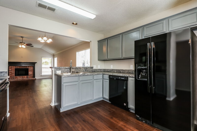 2,675/Mo, 2844 Claremont Dr Grand Prairie, TX 75052 Kitchen View 2