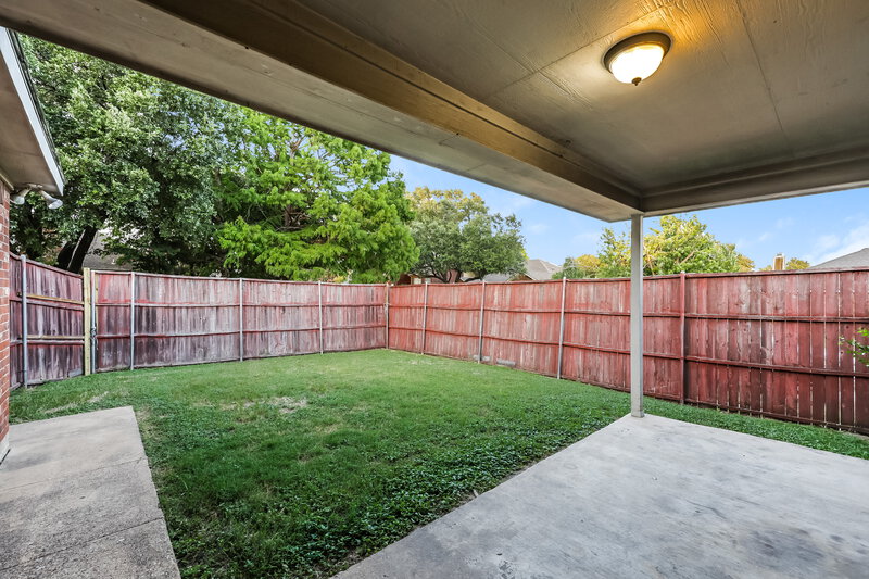 2,285/Mo, 2844 Claremont Dr Grand Prairie, TX 75052 Rear View