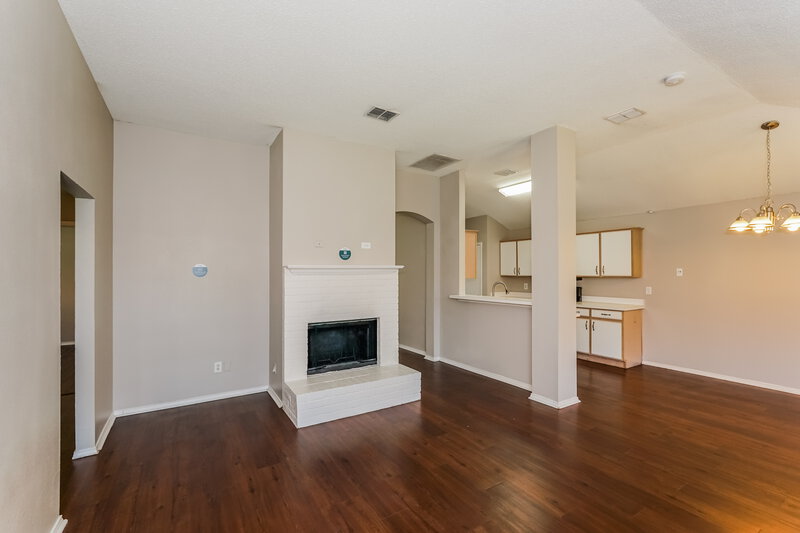 2,060/Mo, 317 Taylor St Saginaw, TX 76179 Living Room View 2