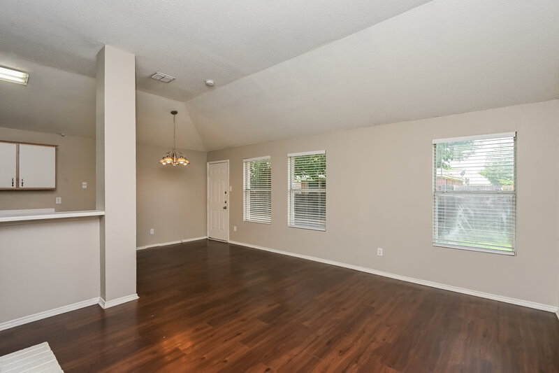 2,020/Mo, 317 Taylor St Saginaw, TX 76179 Living Room View 3