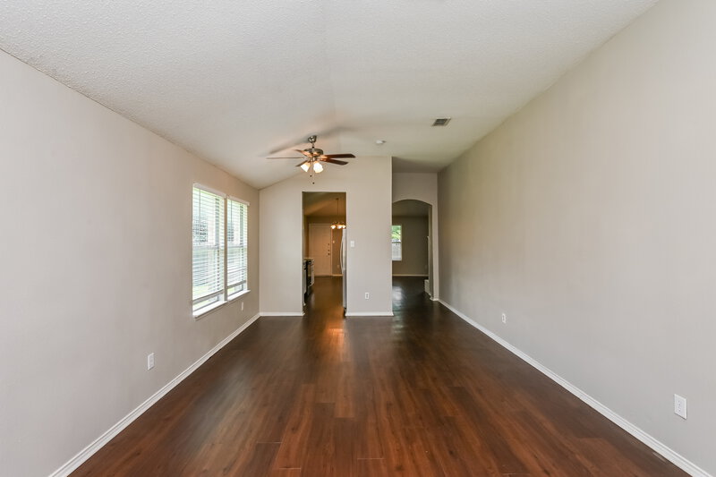 2,020/Mo, 317 Taylor St Saginaw, TX 76179 Dining Room View 2