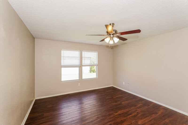 2,060/Mo, 317 Taylor St Saginaw, TX 76179 Main Bedroom View