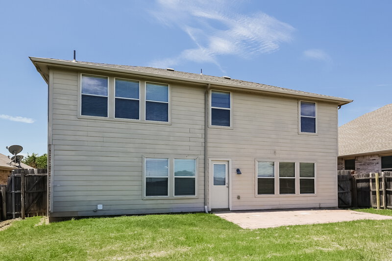 2,190/Mo, 9316 Liberty Crossing Dr Fort Worth, TX 76131 Rear View