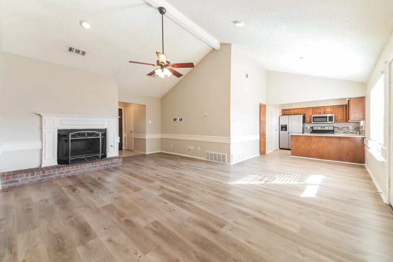 2,190/Mo, 1317 Sparrow Ct Desoto, TX 75115 Living Room View 2