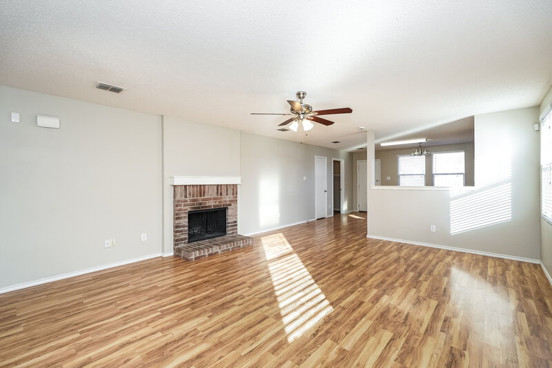 1,845/Mo, 1625 Sierra Meadow Ln Justin, TX 76247 Living Room View 3