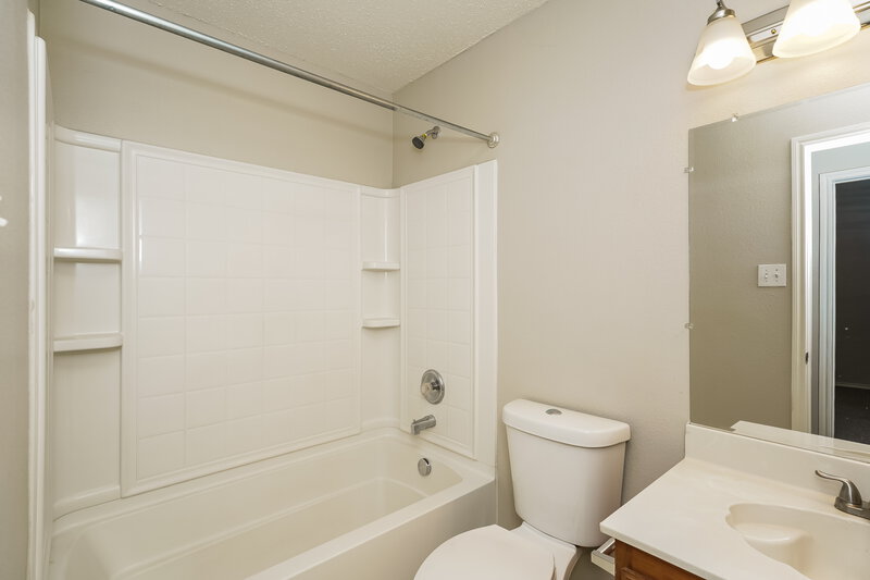 1,845/Mo, 1625 Sierra Meadow Ln Justin, TX 76247 Bathroom View