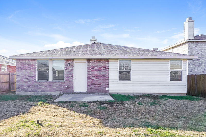 1,845/Mo, 1625 Sierra Meadow Ln Justin, TX 76247 Rear View