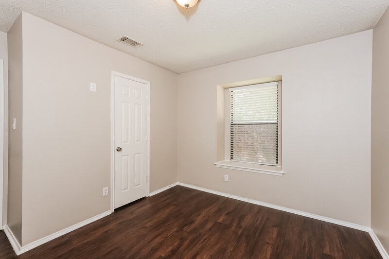 1,975/Mo, 111 Streamside Dr Desoto, TX 75115 Bedroom View