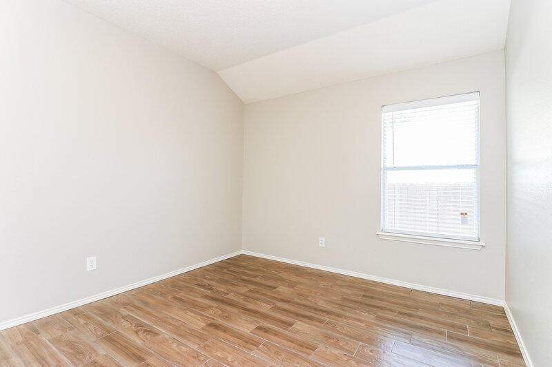 2,275/Mo, 721 Crenshaw Dr Cedar Hill, TX 75104 Bedroom View
