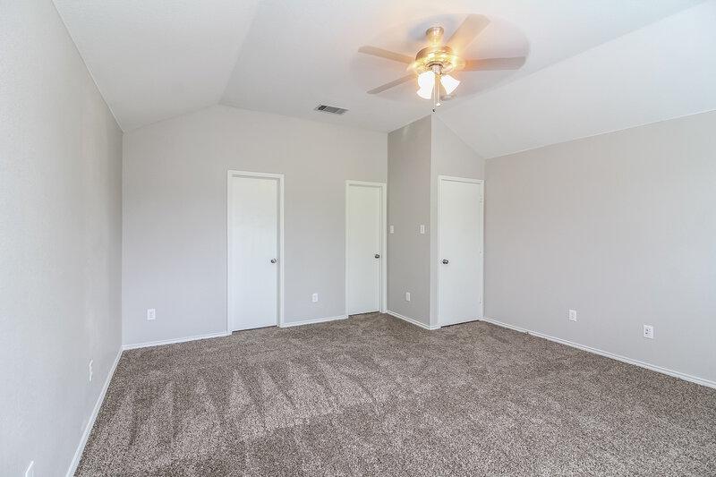 2,050/Mo, 1356 Illinois Ave Lancaster, TX 75134 Master Bedroomlarge View