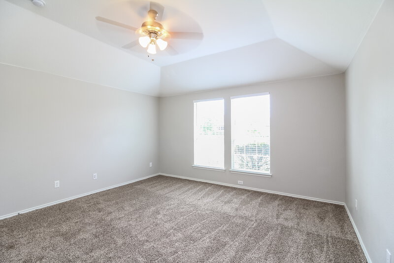 2,050/Mo, 1356 Illinois Ave Lancaster, TX 75134 Master Bedroomlarge View 3
