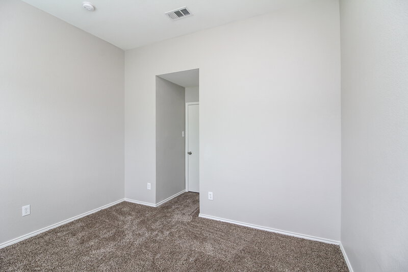 2,050/Mo, 1356 Illinois Ave Lancaster, TX 75134 Bedroomlarge View 2