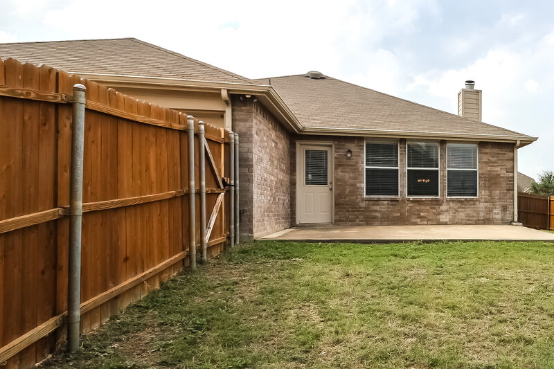2,050/Mo, 1356 Illinois Ave Lancaster, TX 75134 Rear Viewlarge View