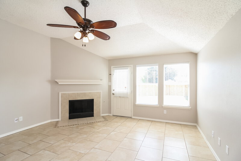 2,125/Mo, 1532 Warrington Way Forney, TX 75126 Living Room View