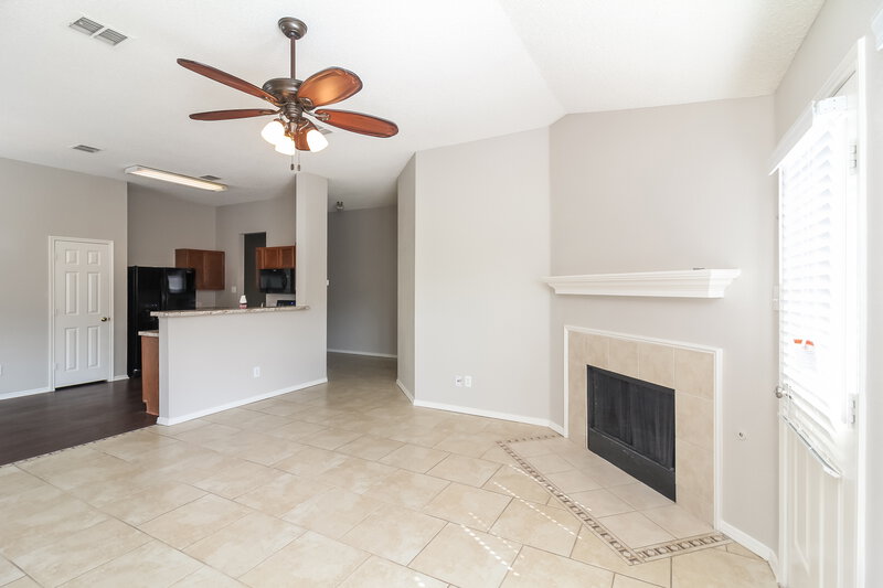 2,125/Mo, 1532 Warrington Way Forney, TX 75126 Living Room View 2